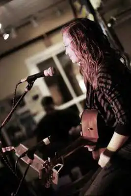 Play Jesse Mariah Play Jesse Mariah