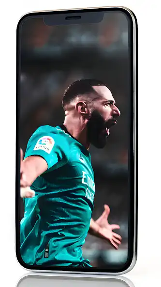 Play Karim Benzema Wallpaper 4K as an online game Karim Benzema Wallpaper 4K with UptoPlay