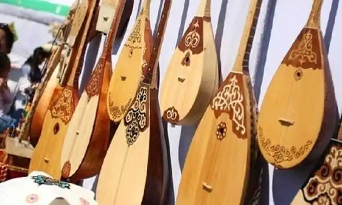 Play Kazakh Beautiful Songs