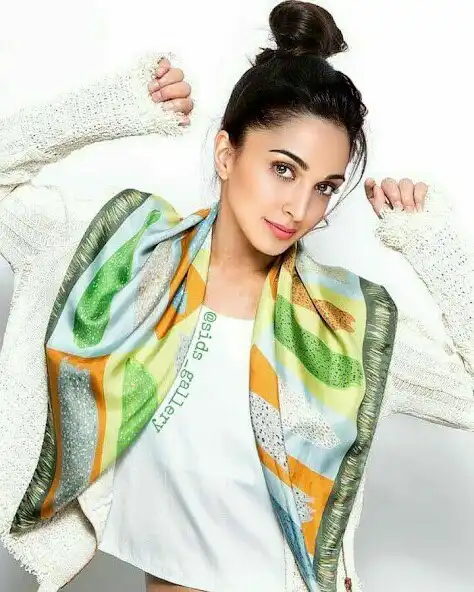Play Kiara Advani HD Wallpapers  and enjoy Kiara Advani HD Wallpapers with UptoPlay