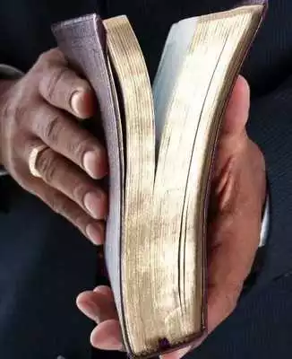 Play Kikuyu and Swahili Bible