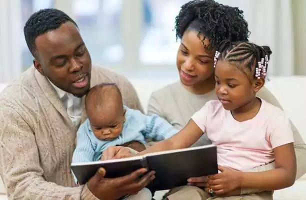 Play Kikuyu and Swahili Bible