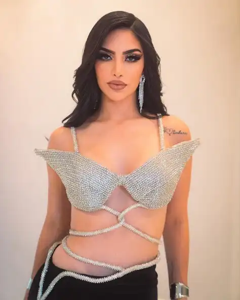 Play Kimberly Loaiza 4K Wallpaper as an online game Kimberly Loaiza 4K Wallpaper with UptoPlay