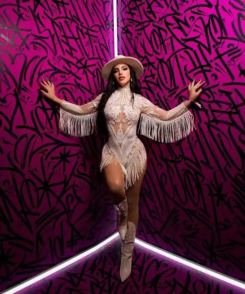 Play Kimberly Loaiza Wallpapers HD as an online game Kimberly Loaiza Wallpapers HD with UptoPlay