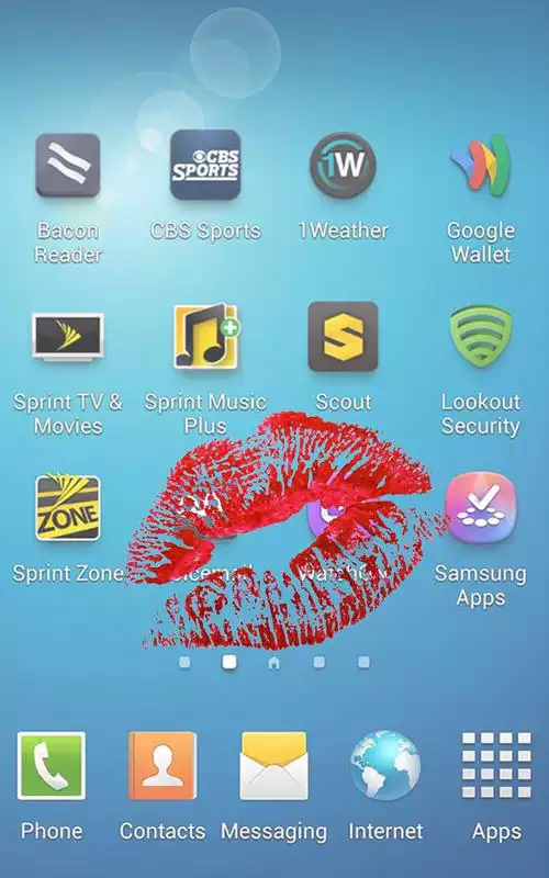 Play Kiss Your Friend
