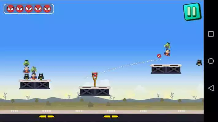 Play Knock Down ! SuperHeroes