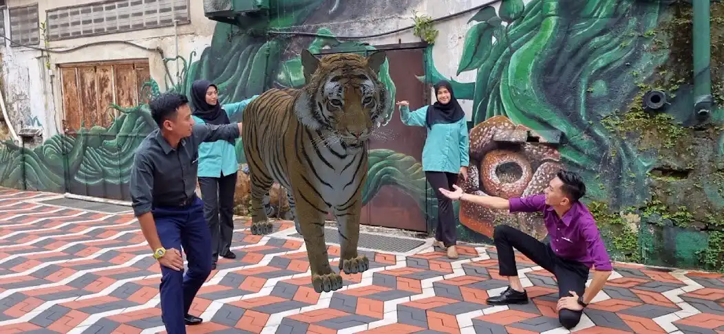 Play Kuantan Art Street AR as an online game Kuantan Art Street AR with UptoPlay