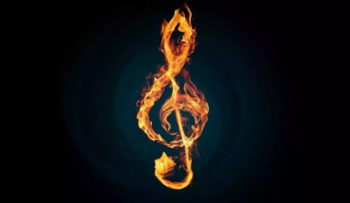 Play Kunci Gitar Lirik Lagu Lengkap