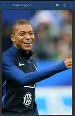 Play Kylian Mbappe  Wallpaper