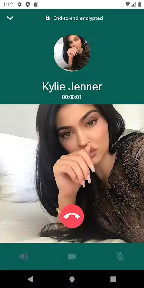 Play Kylie Jenner Call, chat with as an online game Kylie Jenner Call, chat with with UptoPlay