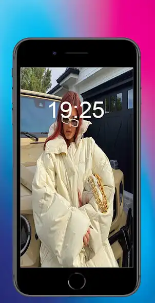 Play KYLIE JENNER Wallpaper  and enjoy KYLIE JENNER Wallpaper with UptoPlay