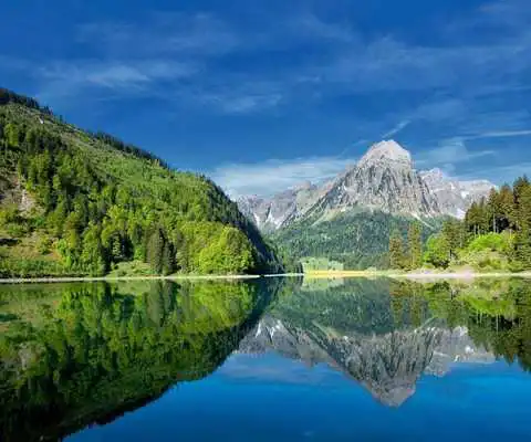 Play Lakes Puzzle Games