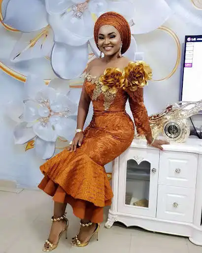 Play Latest Aso Ebi Fashion Styles  and enjoy Latest Aso Ebi Fashion Styles with UptoPlay