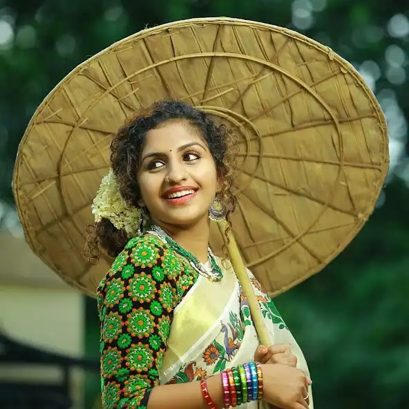 Play Latest Noorin Shereef Wallpapers HD as an online game Latest Noorin Shereef Wallpapers HD with UptoPlay