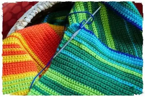 Play Learn crochet crafts  and enjoy Learn crochet crafts with UptoPlay