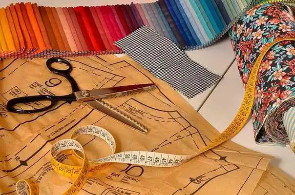 Play Learn sewing (tailoring and sewing)