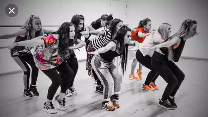 Play Learn to dance for free.