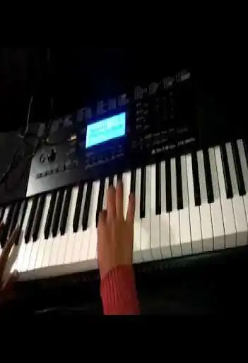 Play Learn to play the piano  and enjoy Learn to play the piano with UptoPlay