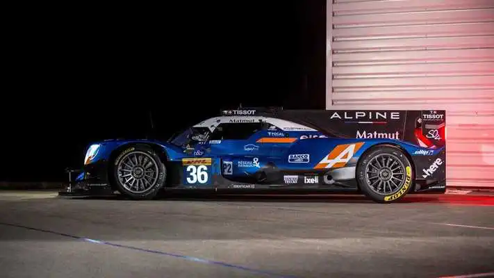 Play Le Mans Racing Car Wallpapers