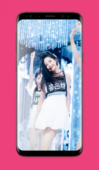 Play Lesserafim Wallpaper Kpop  and enjoy Lesserafim Wallpaper Kpop with UptoPlay