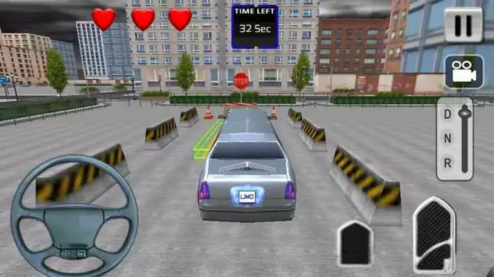Play Limousine Parking 3D