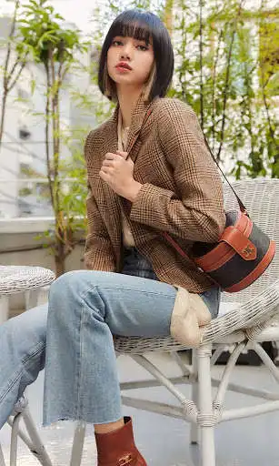 Play Lisa Black pink kpop wallpaper as an online game Lisa Black pink kpop wallpaper with UptoPlay