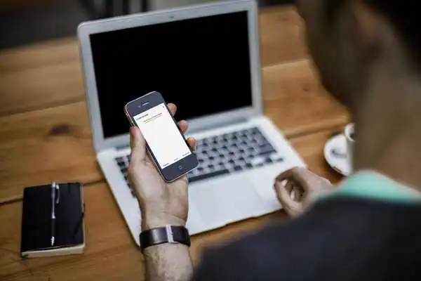 Play LocateOnSpot: Smart GpsLocator