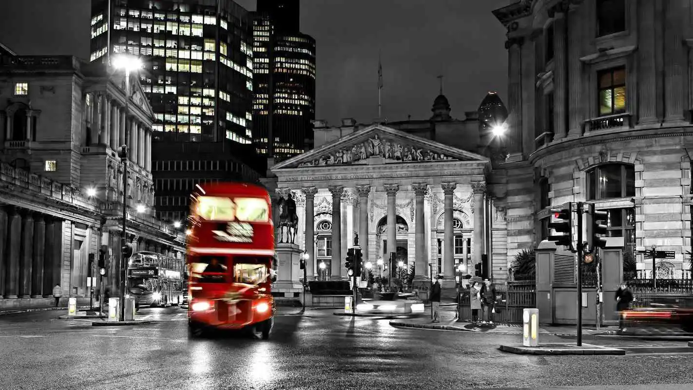 Play London city. Sightseeing walls