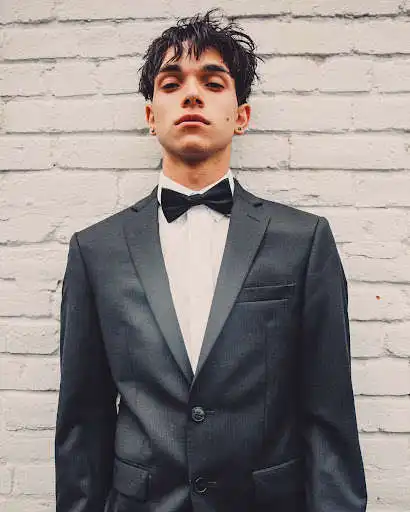 Play Lucas Dobre Wallpaper HD 2022 as an online game Lucas Dobre Wallpaper HD 2022 with UptoPlay