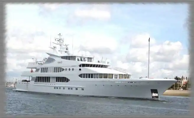 Play Luxury Yachts Wallpaper Play Luxury Yachts Wallpaper