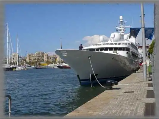 Play Luxury Yachts Wallpaper Play Luxury Yachts Wallpaper