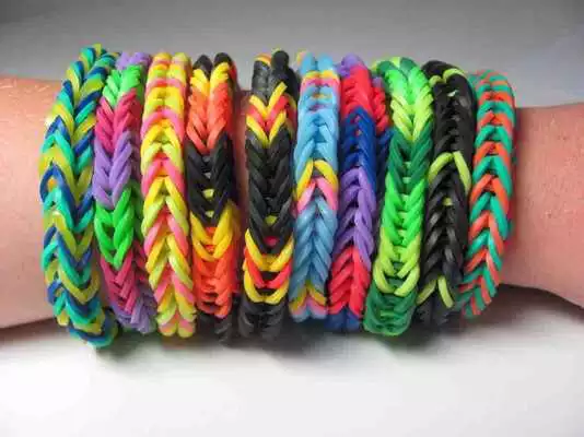 Play Make Loom Band Bracelets