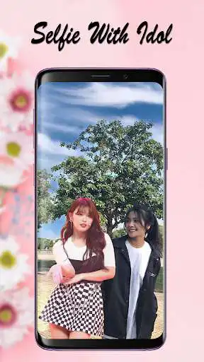 Play Make Photos With Ahin (MOMOLAND) as an online game Make Photos With Ahin (MOMOLAND) with UptoPlay