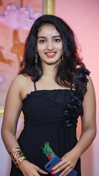 Play Malavika Menon Wallpapers HD as an online game Malavika Menon Wallpapers HD with UptoPlay