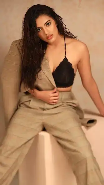 Play Malavika Sharma Wallpapers HD as an online game Malavika Sharma Wallpapers HD with UptoPlay