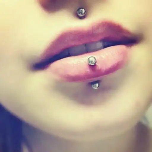Play Medusa Piercing Designs APK