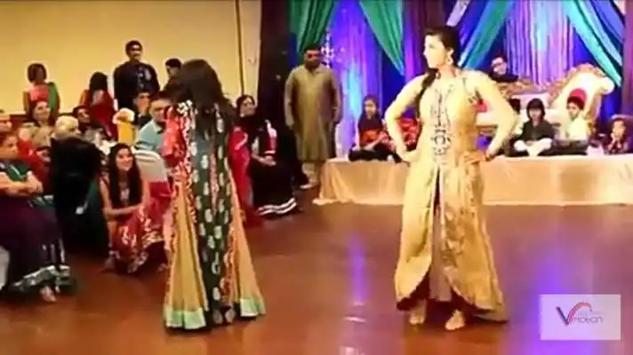 Play Mehndi Dance Videos 2017