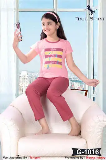 Play Menka India all kind of Nightwear Girl Boy Ladies as an online game Menka India all kind of Nightwear Girl Boy Ladies with UptoPlay