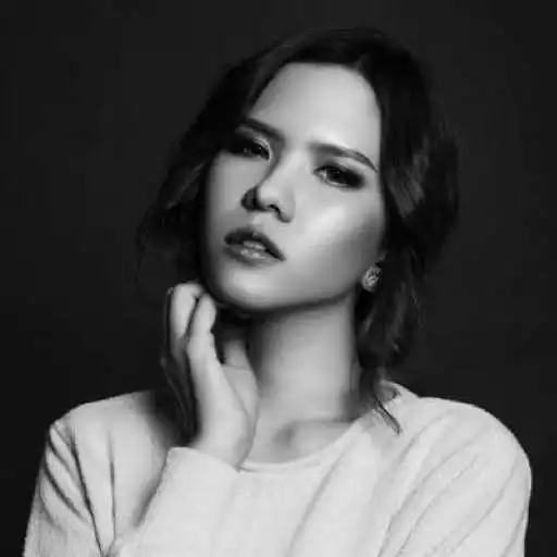 Run free android online Michelle Joan Official App APK