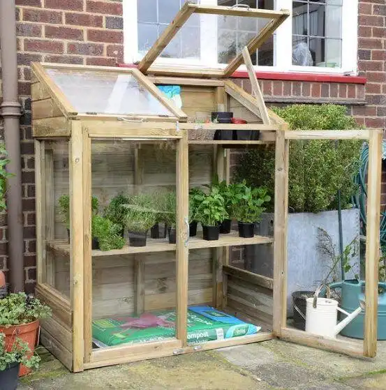 Play Mini Greenhouse as an online game Mini Greenhouse with UptoPlay
