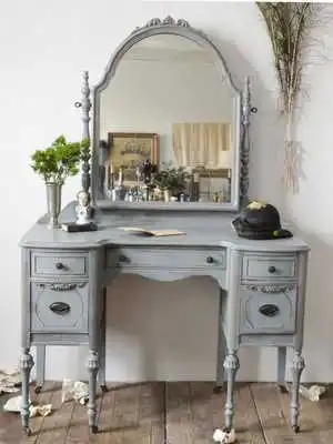 Play miscellaneous Dresser