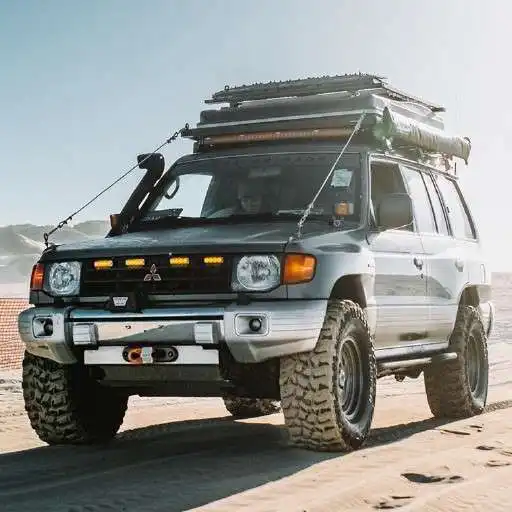 Play Mitsubishi Pajero APK