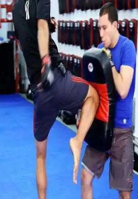 Play MMA FIGHTING
