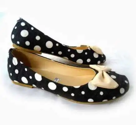 Play Model Beautiful Shoes
