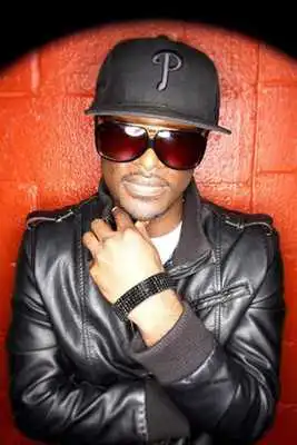 Play Moise Bently
