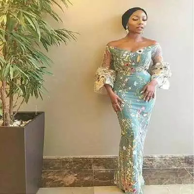 Play Monotone Aso-Ebi Styles. Play Monotone Aso-Ebi Styles.