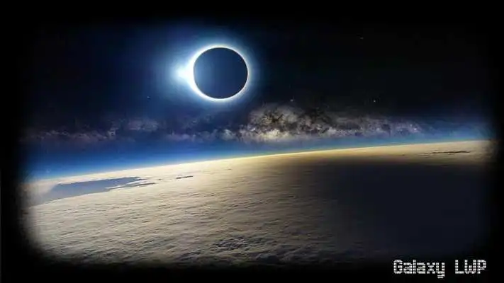 Play Moon Eclipse Wallpaper