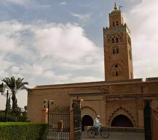 Play Moroccan food