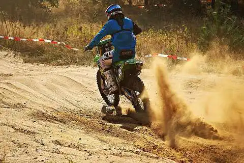 Play APK Motocross Racing Wallpaper  and enjoy Motocross Racing Wallpaper with UptoPlay com.qanjerumbi.BikeRace.Bike.MountainBike.DirtBike.MotocrossRacingWallpaper
