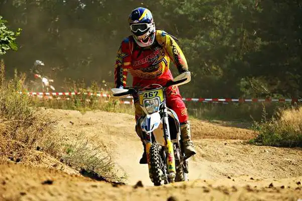 Play Motocross Wallpapers